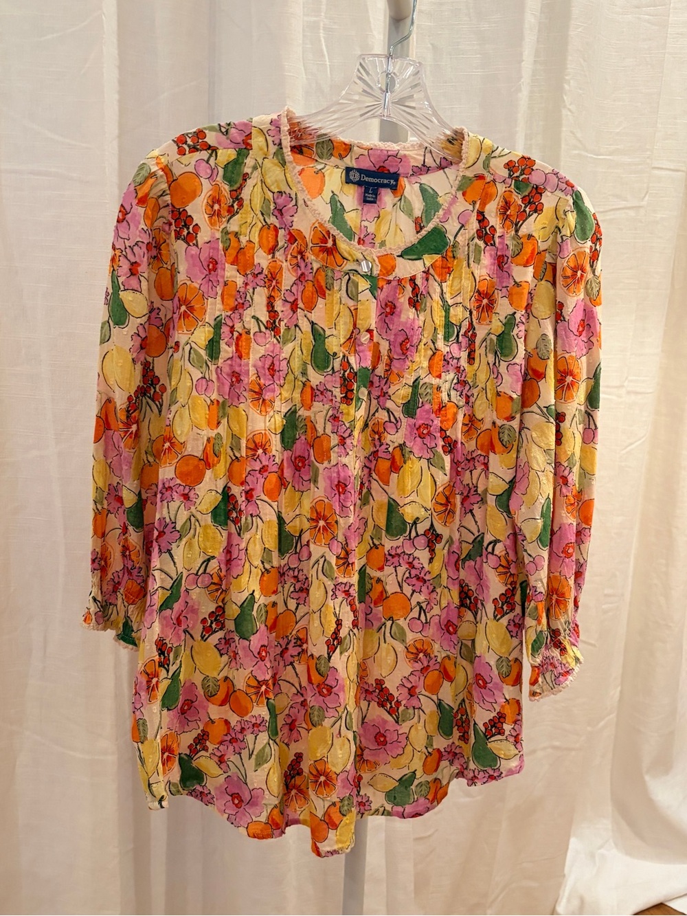 DEMOCRACY NEW WITHOUT TAGS Citrus and Floral Pintuck Blouse in MULTICOLOR SIZE L - Picture 5 of 9